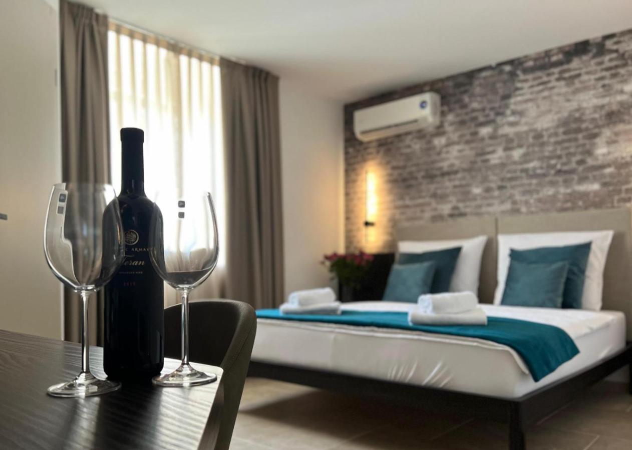 Arena Prestige Rooms PUY Exterior foto