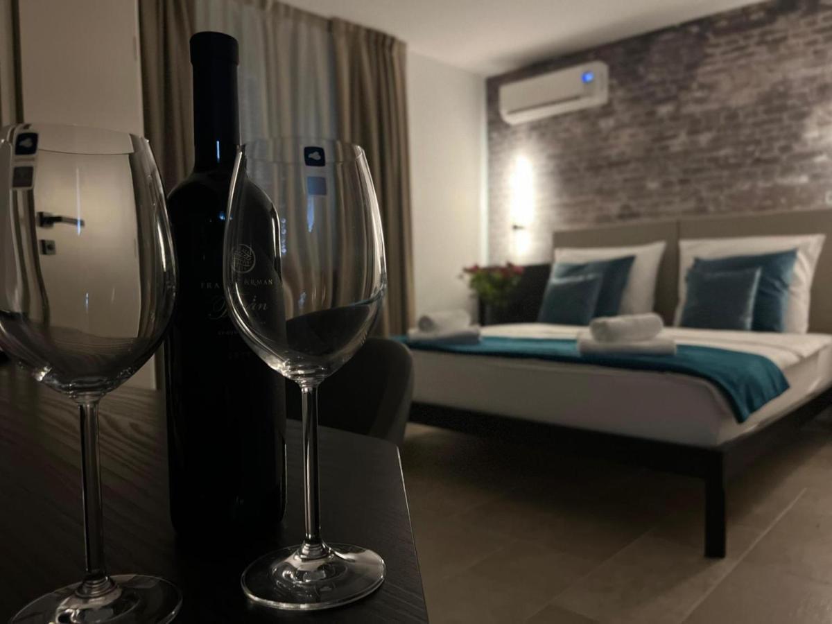 Arena Prestige Rooms PUY Exterior foto