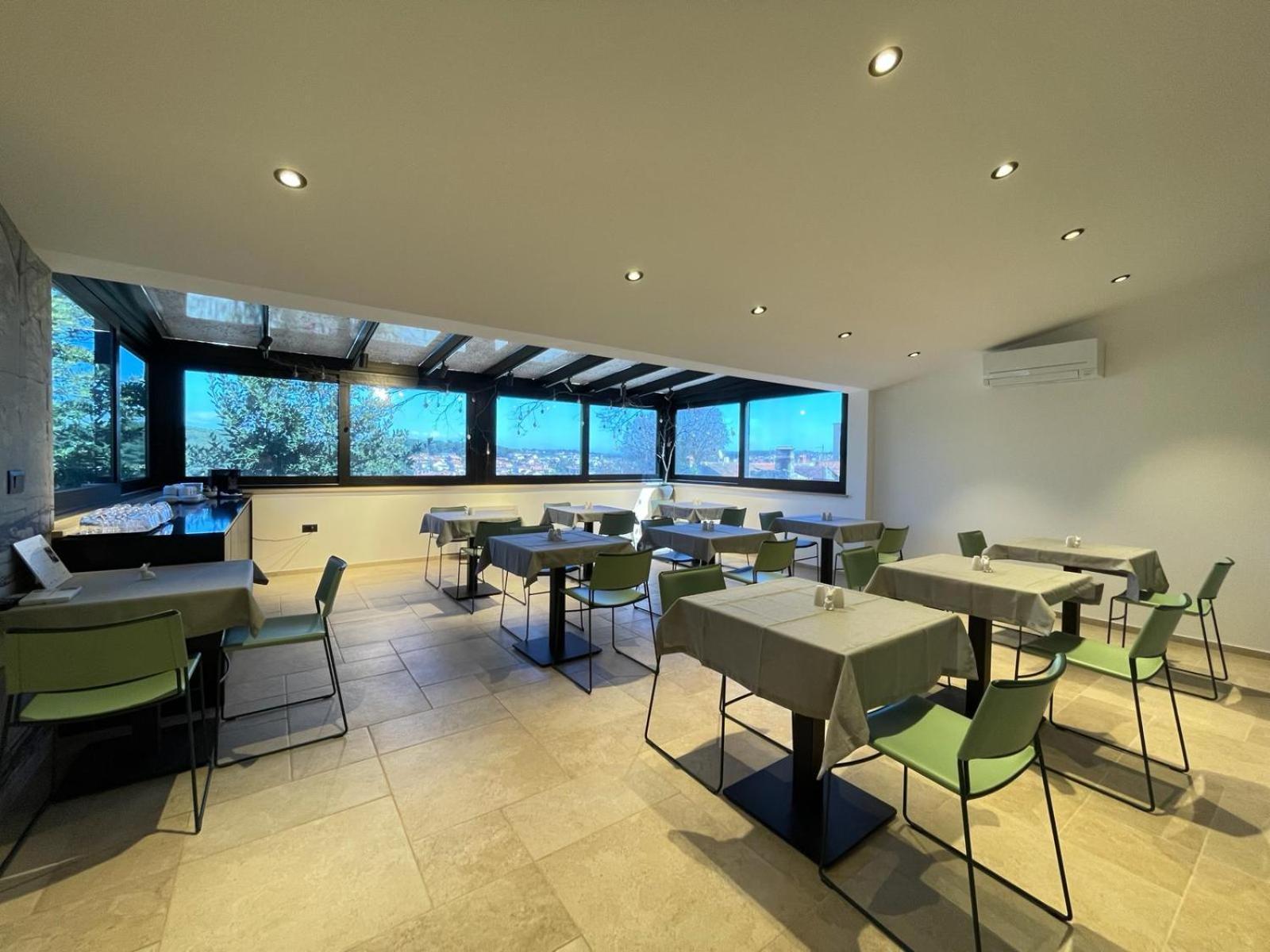 Arena Prestige Rooms PUY Exterior foto