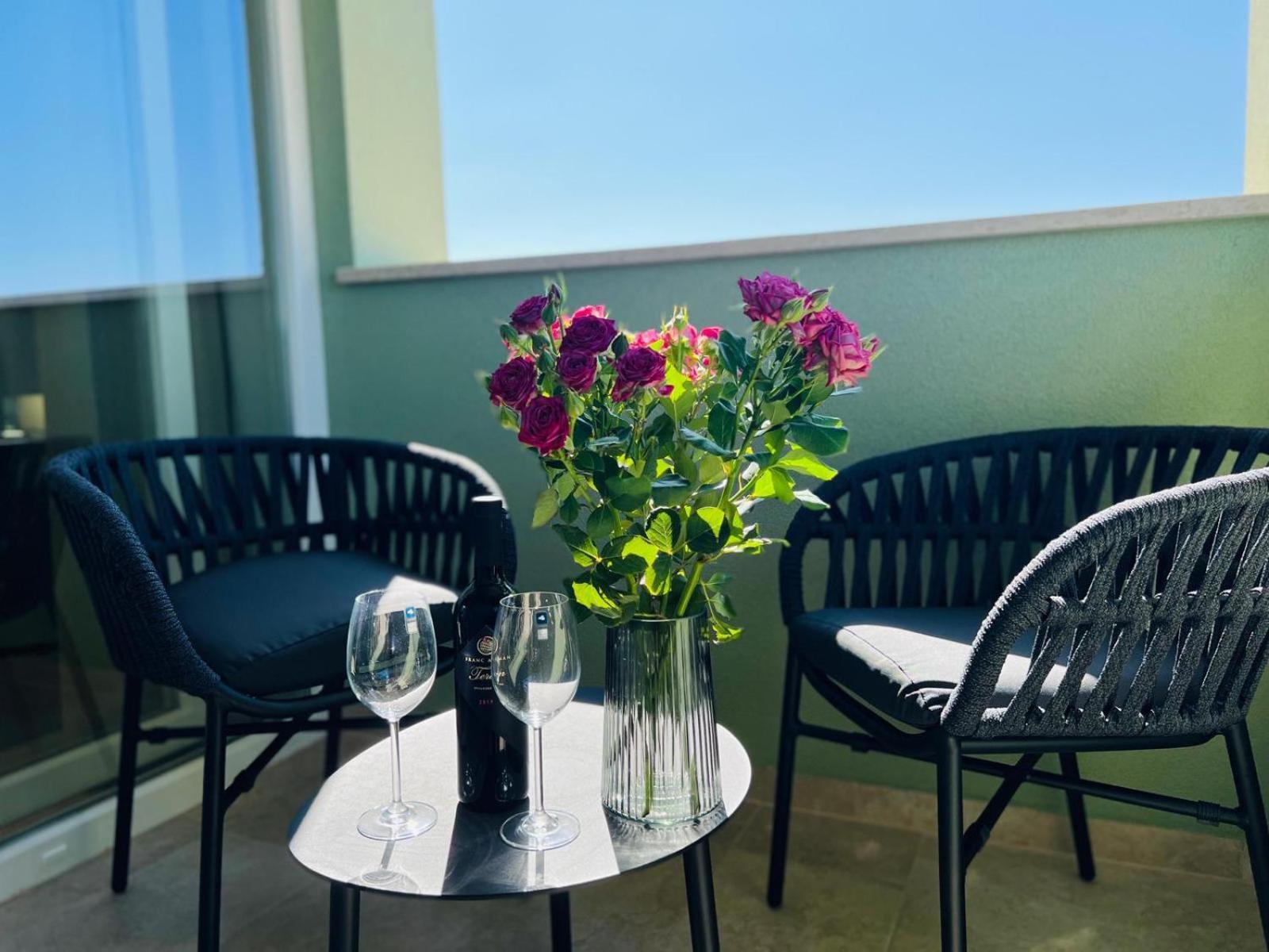 Arena Prestige Rooms PUY Exterior foto