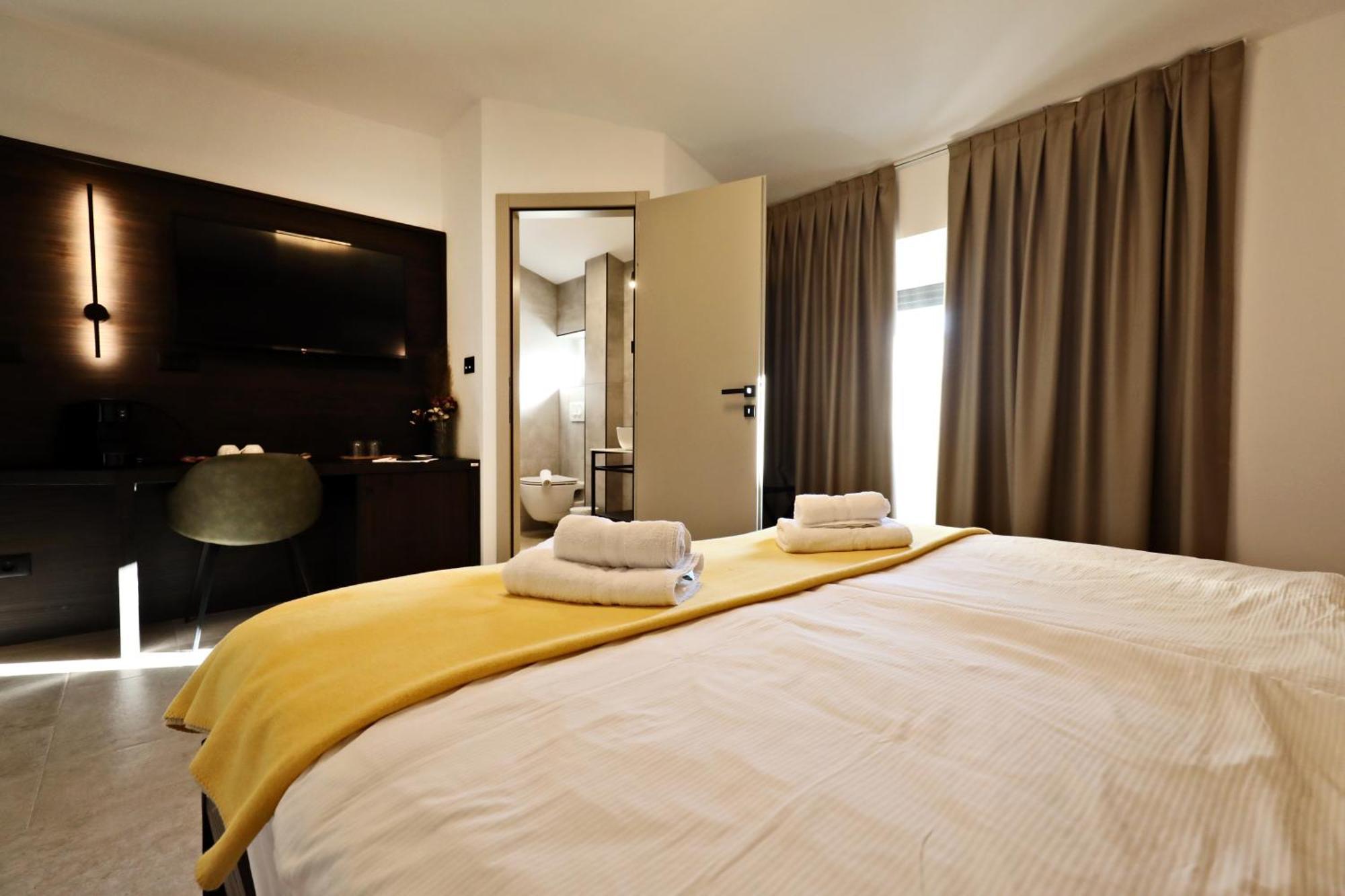 Arena Prestige Rooms PUY Exterior foto